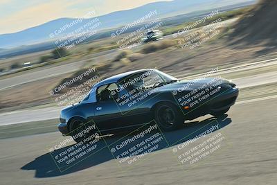 media/Dec-13-2025-Extreme Speed (Sat) [[d129ecb0b9]]/Beginner/Session 3 (Turn 5)/